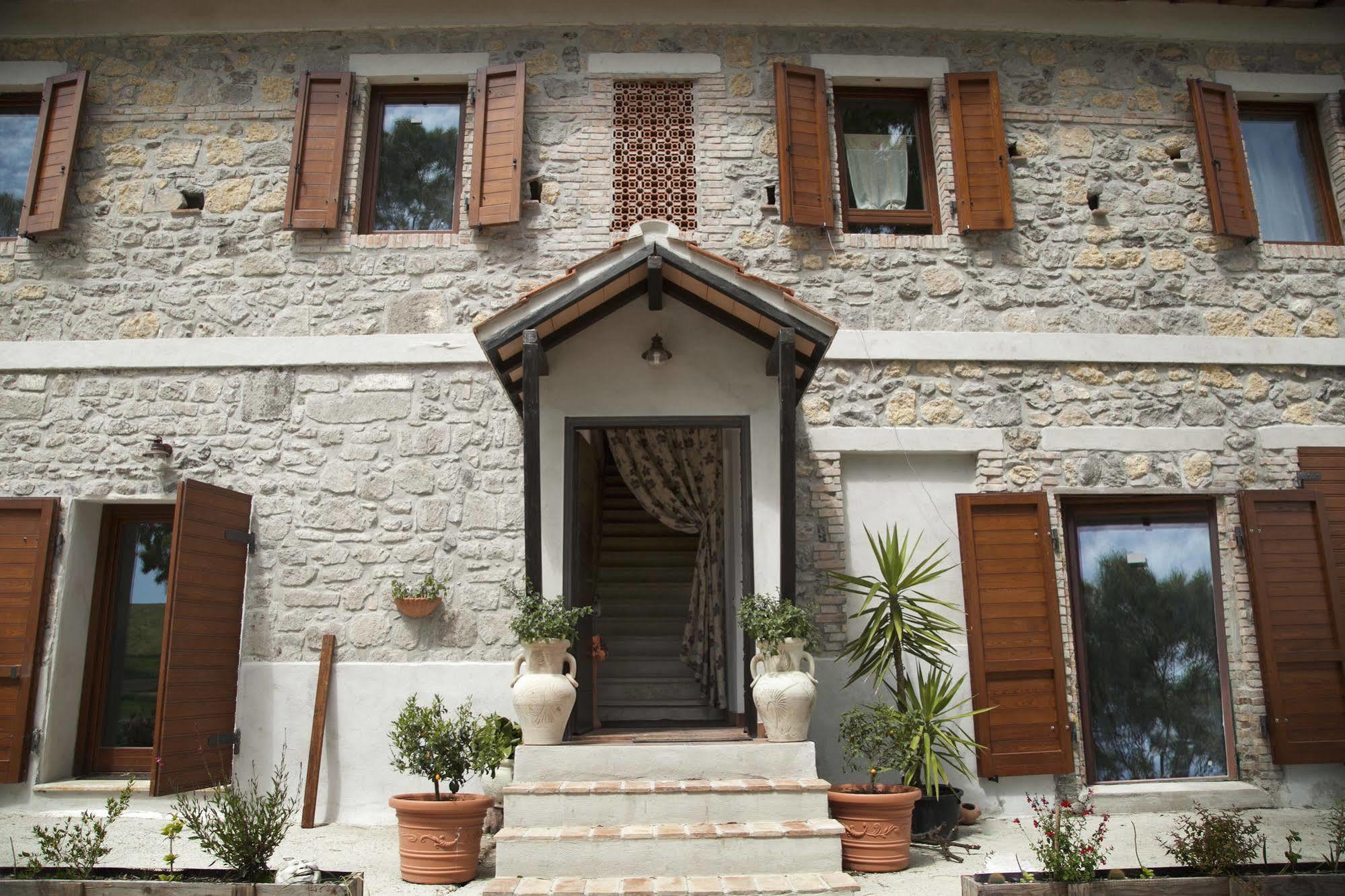 Locanda Villa Naumanni Таркиния Екстериор снимка
